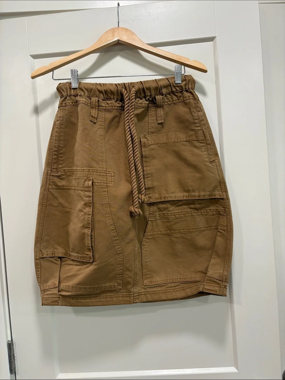Free People Tobacco Brown Skirt. New With Tags—Pockets—Casual—BEAUTIFUL!  XS